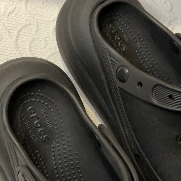 CROCS Black Classic Crush Clogs. Women’s 10, Men’s 8. Minimalist Comfort. - Picture 5 of 11